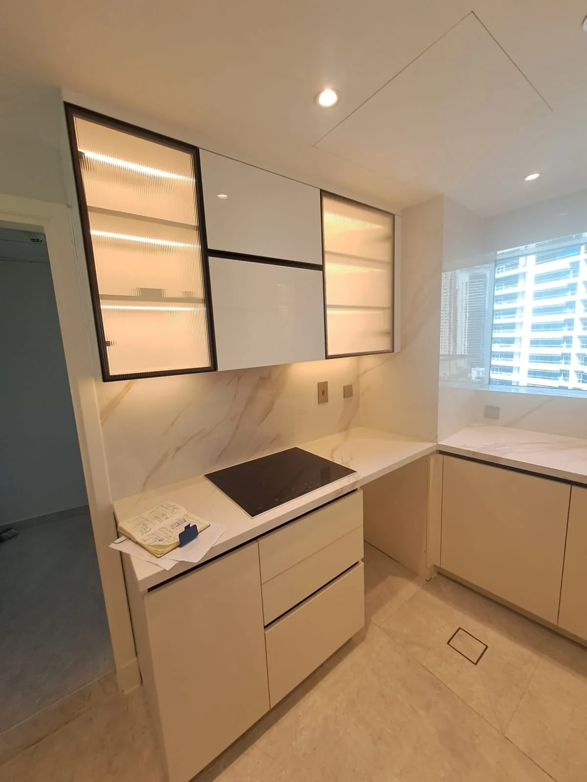 Handleless Contemporary Kitchen 5