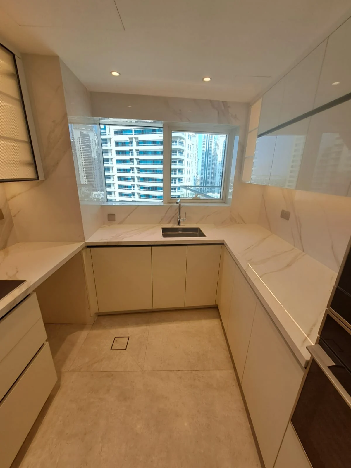 Handleless Contemporary Kitchen 6